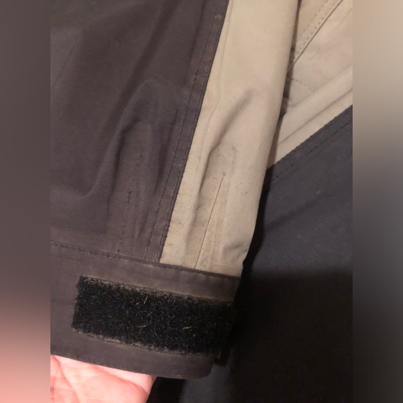 Viking Tempest Waterproof Windproof Rain Jacket Women’s Size Small - Picture 14 of 16